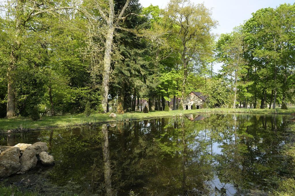 Le Domaine Des Roches, Hotel & Spa Briare Exterior photo