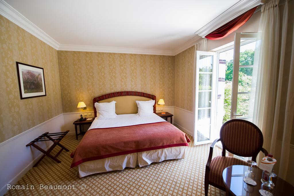 Le Domaine Des Roches, Hotel & Spa Briare Exterior photo