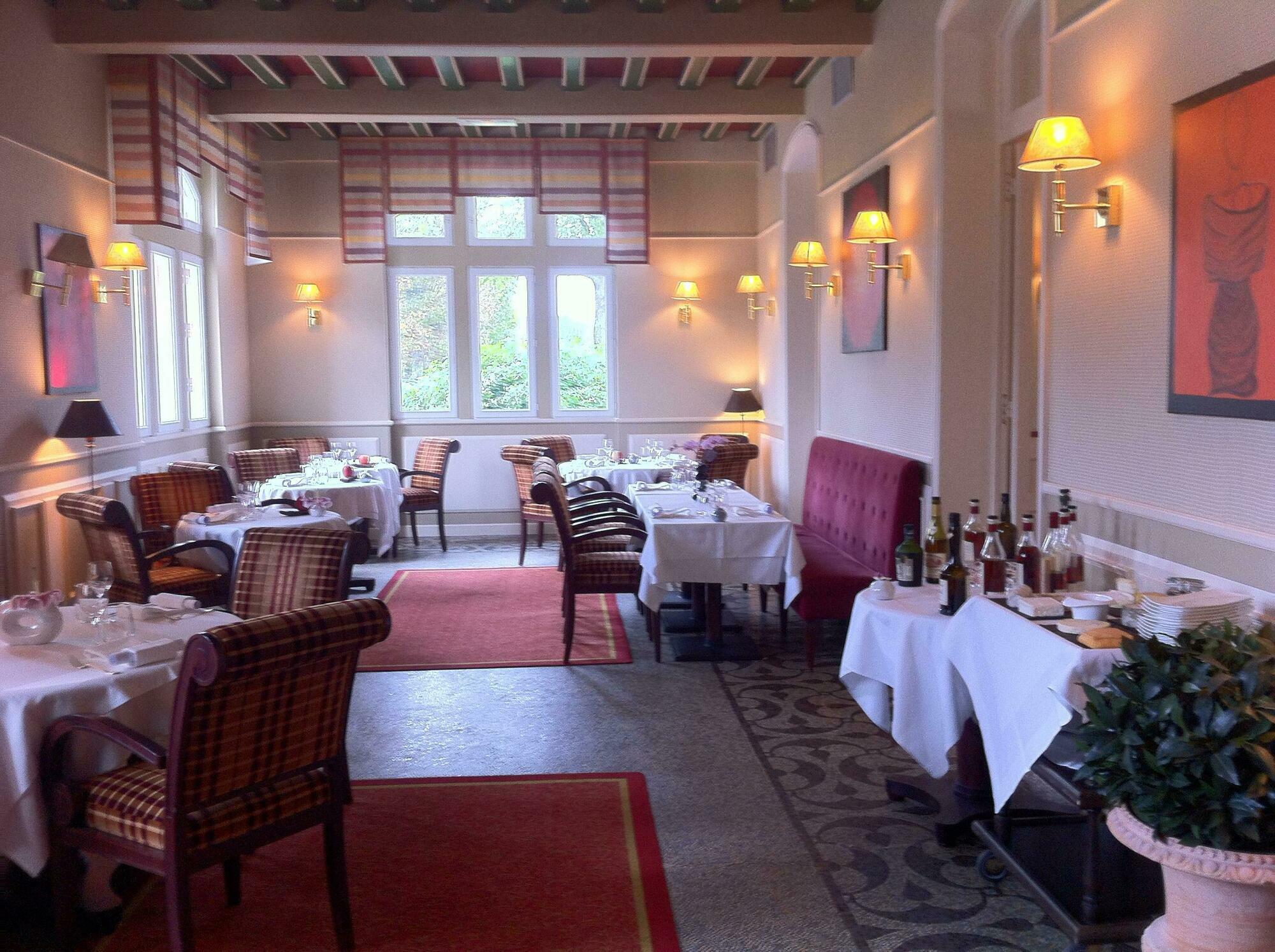 Le Domaine Des Roches, Hotel & Spa Briare Exterior photo